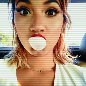 Meet your Posher, Iris